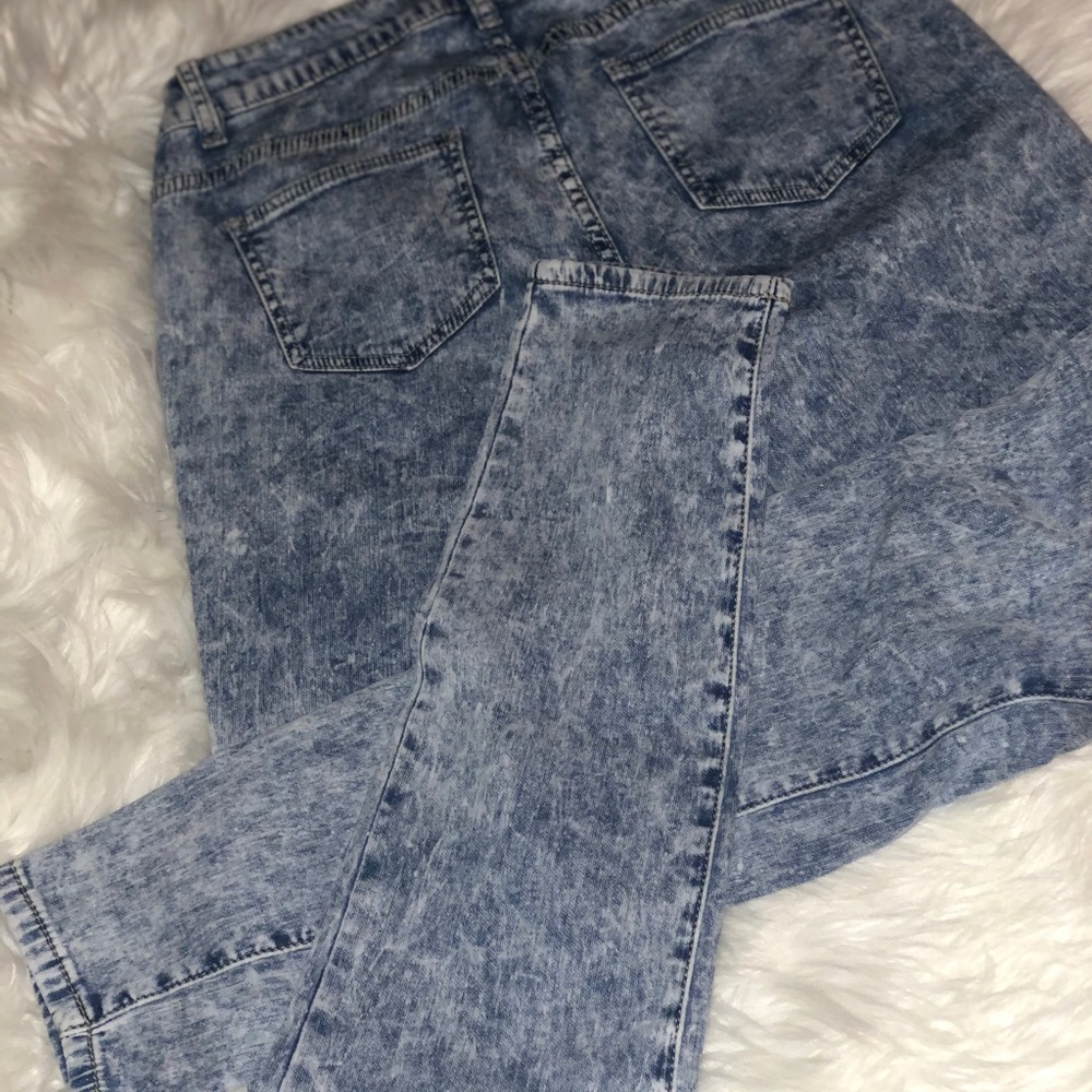 🤍💙Love Culture Acid Washed Jeans🤍💙